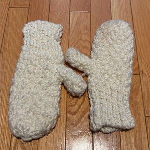Aldo Cream/White Knit Mittens
